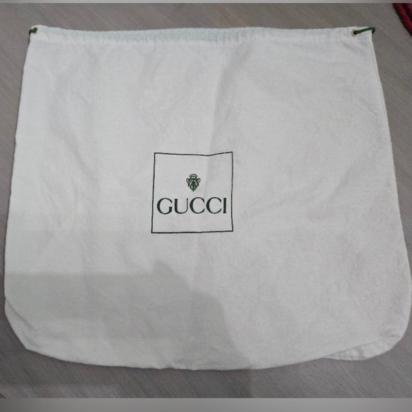 Gucci Soho flap bag. Black Crossbody Bag with Gold Chain & tassel - Picture 11 of 11